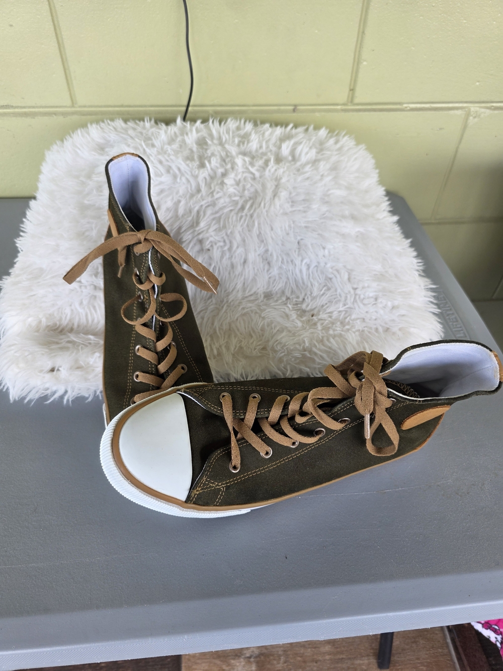 Harley-Davidson Olive Green and Tan High-Top Sneakers - Picture 2 of 7